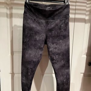 Gray/Black Leggings